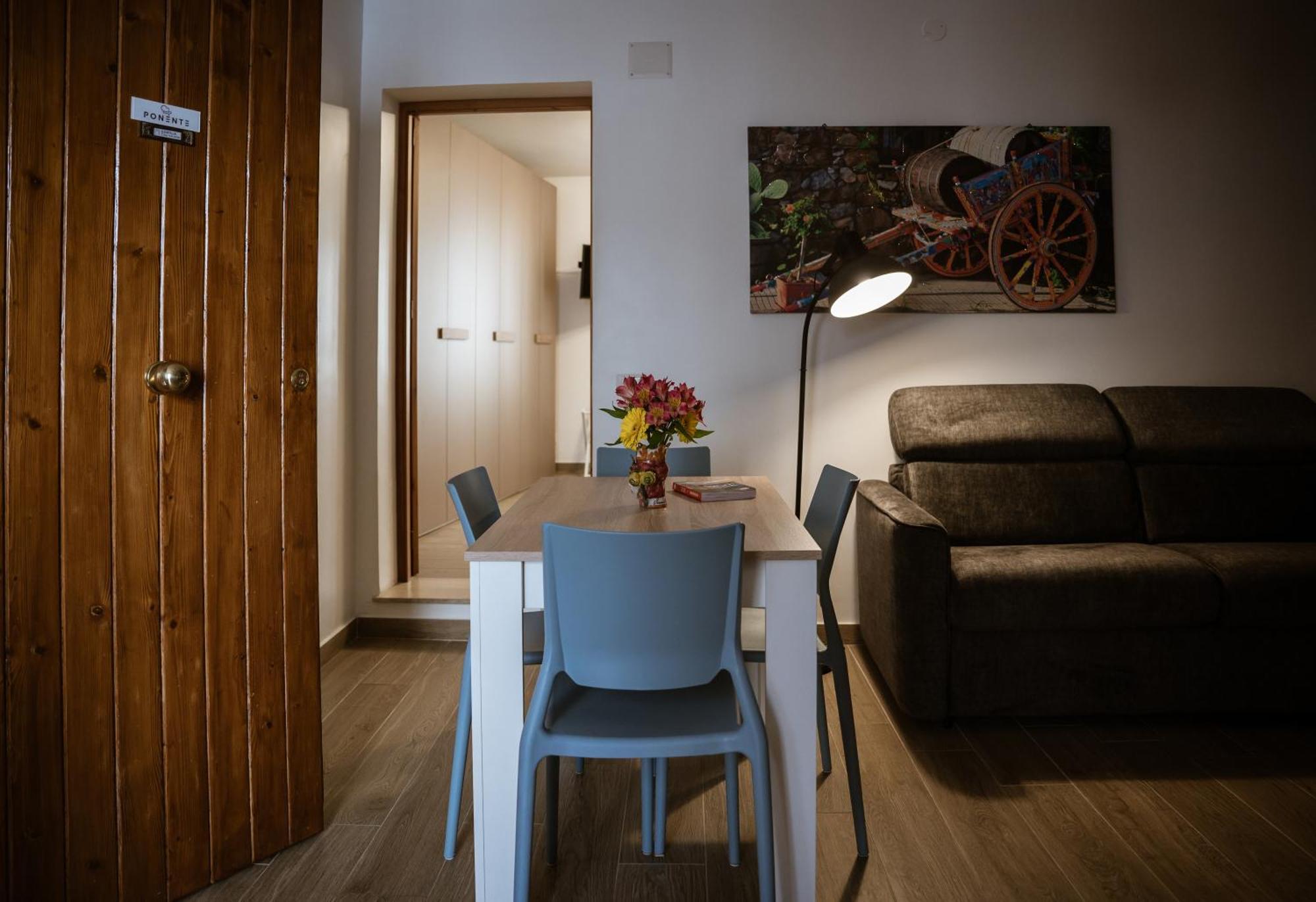 Cortilia Holiday House Чефалу Екстериор снимка